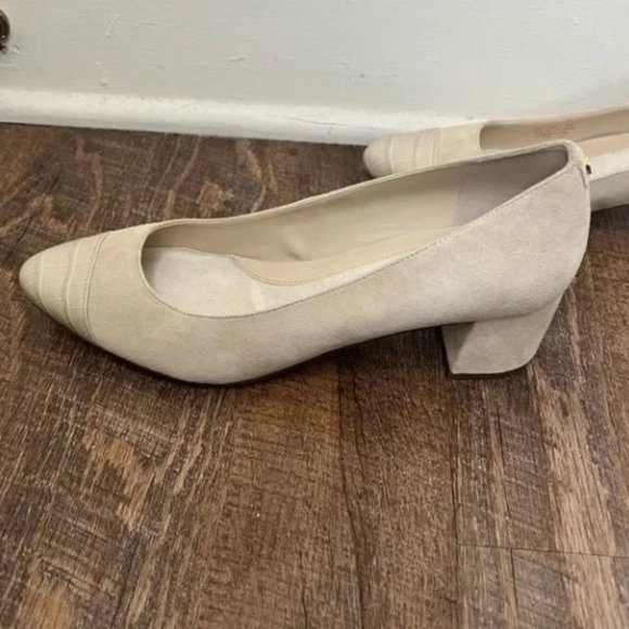 White leather heel, low heel size 7.5 - Picture 3 of 3